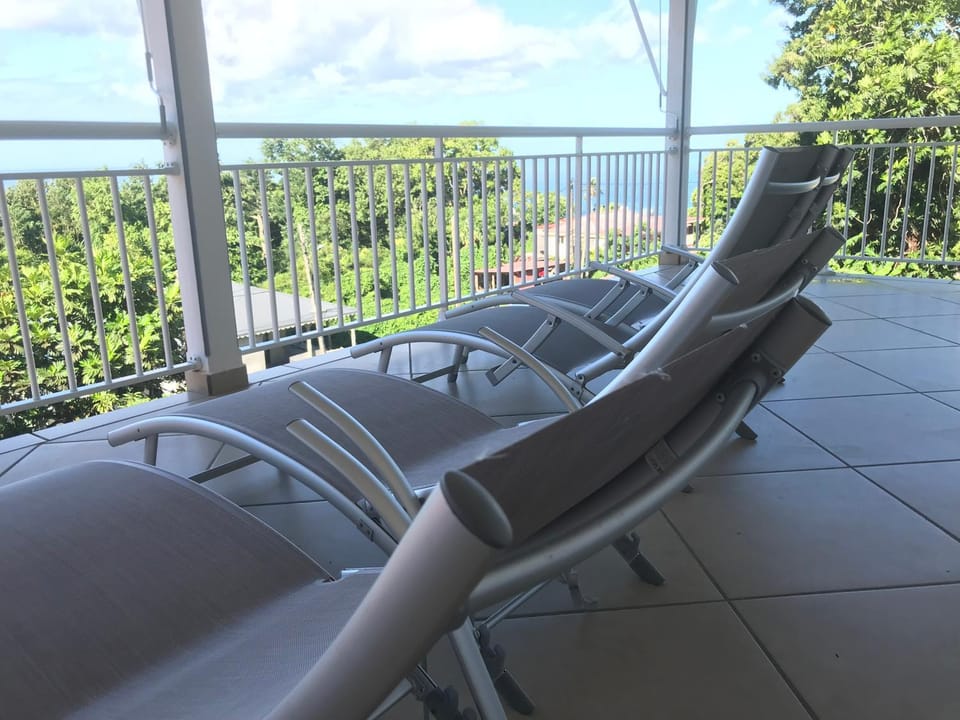 Jacuzzi & Vue Mer - Appartement spacieux et calme Apartment in Leeward Islands