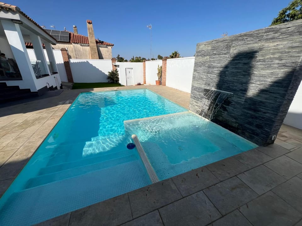 Pool view, Swimming pool