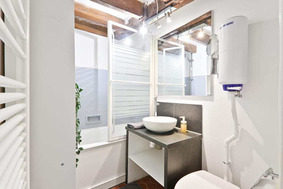 Bathroom, Bath