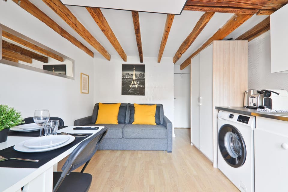 Coffee/tea facilities, Kitchen or kitchenette, Living room, Dining area, toaster, washing machine
