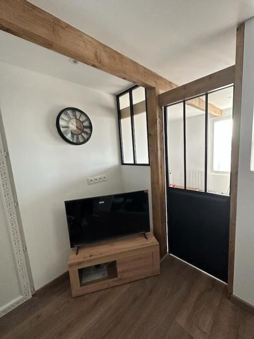 Petit Appart proche IMA Apartment in Nouvelle-Aquitaine