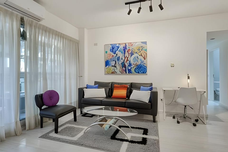 Stylish 1BR Balcony & Workspace Palermo Hollywood Apartment in Buenos Aires