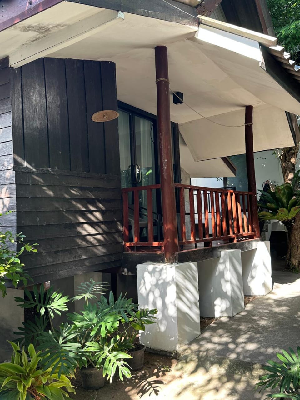 Flower Resort Hotel in Ko Tao