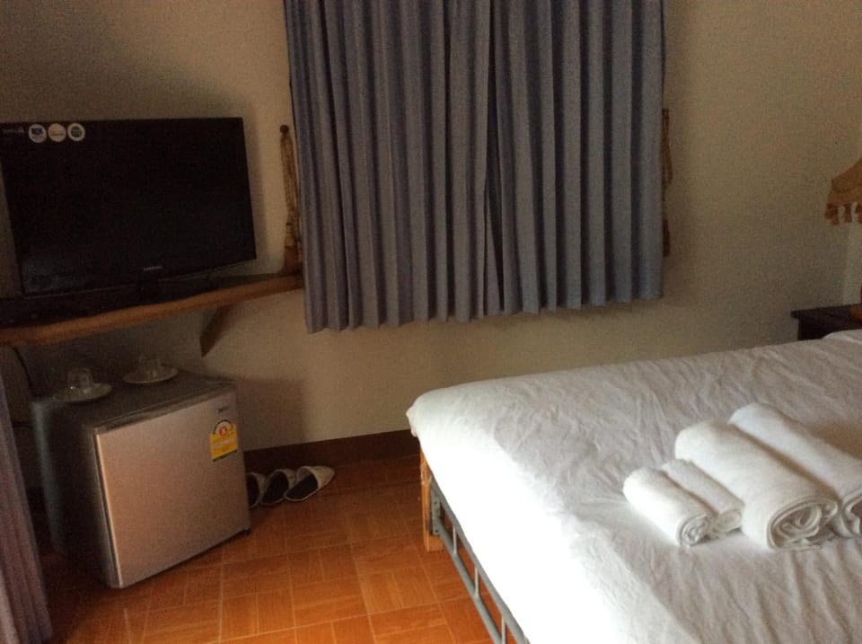 Himawari Restaurant & Cottage Resort in Laos