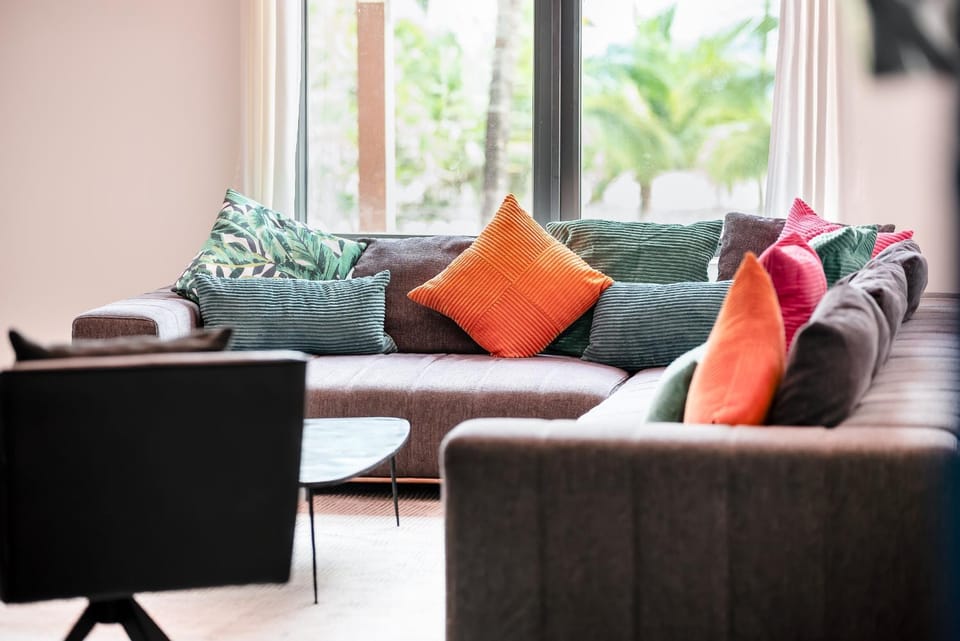 Living room, Seating area