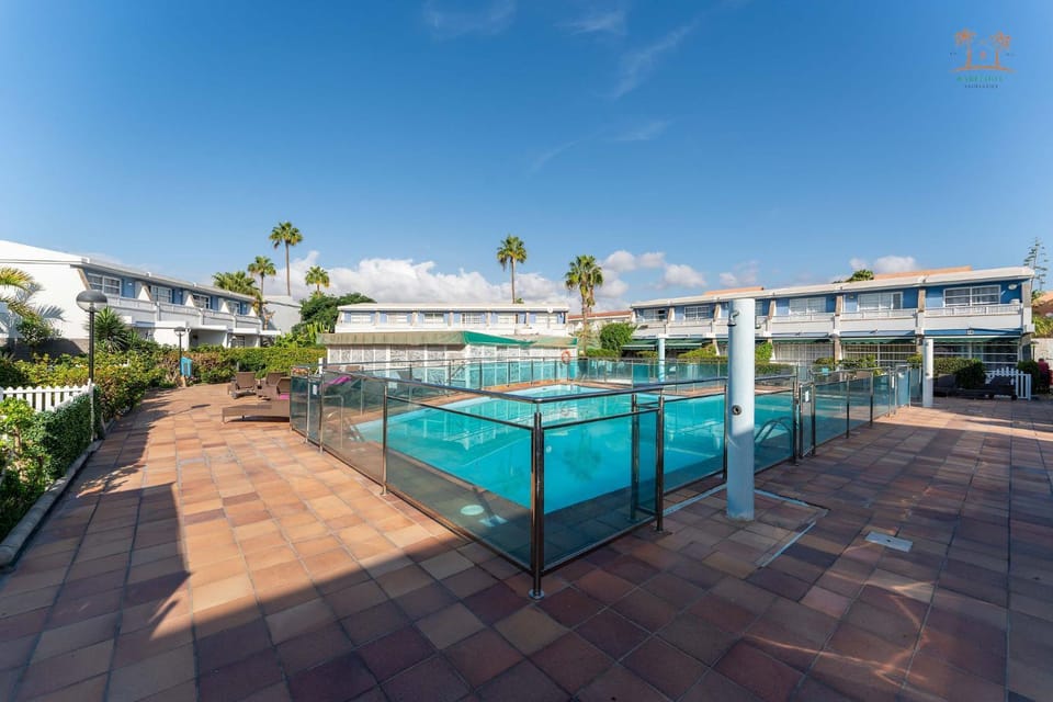 Pool view, Swimming pool, Swimming pool, sunbed