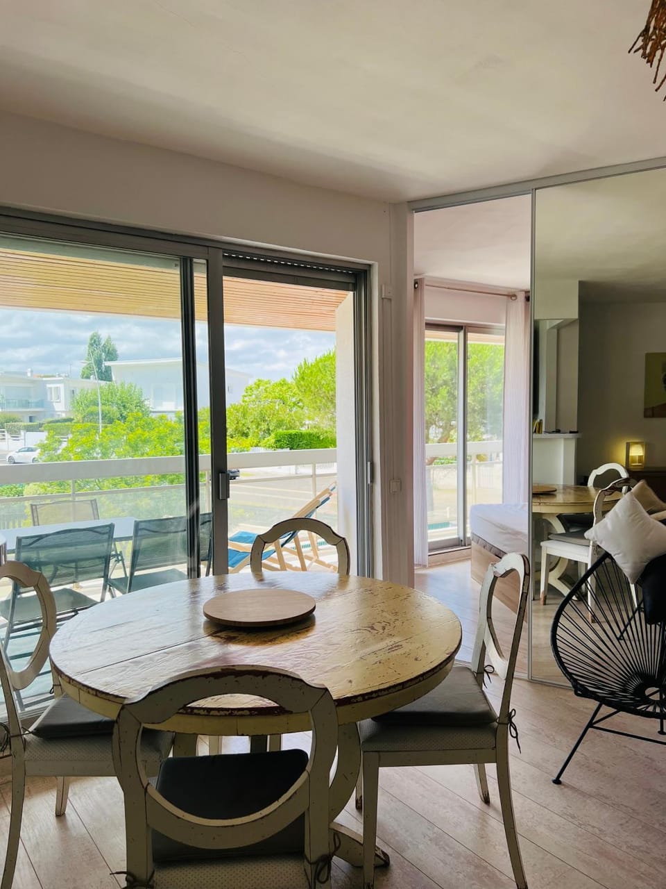 Property building, Living room