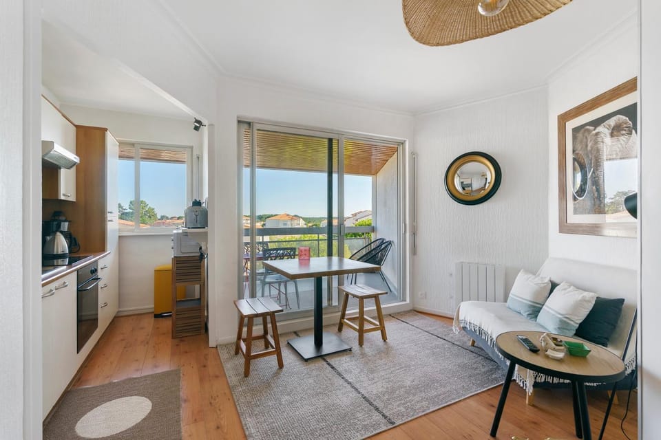 Pontaillac Royan T2 Belle Terrasse Apartment in Vaux-sur-Mer