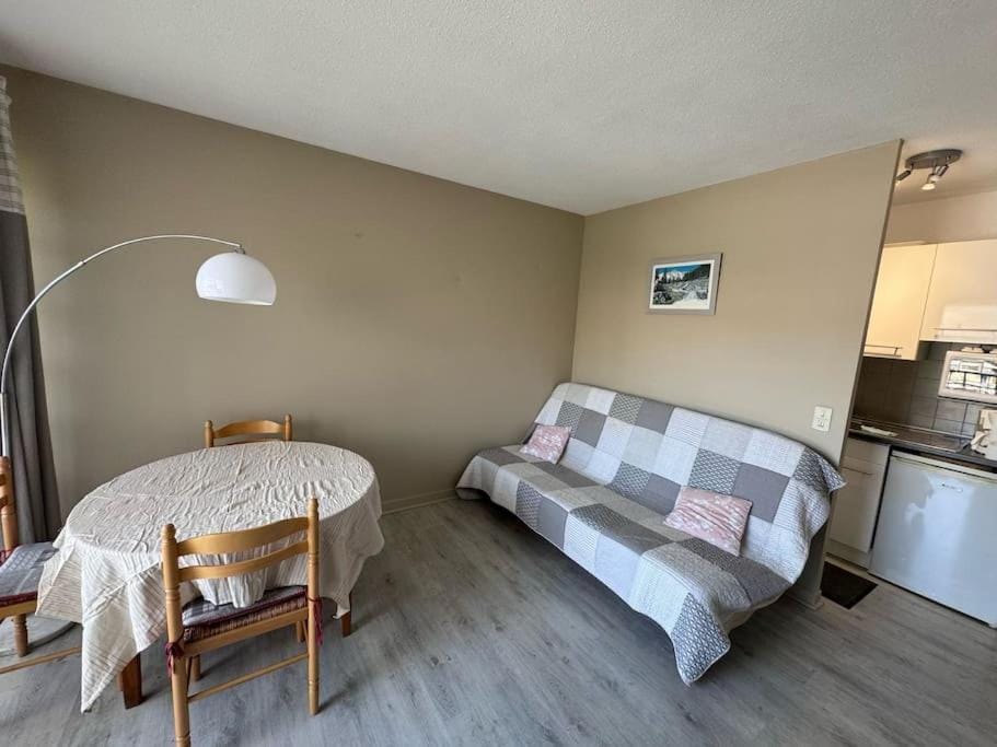 Studio 2pers piscine 10min plage Apartment in Mandelieu-La Napoule