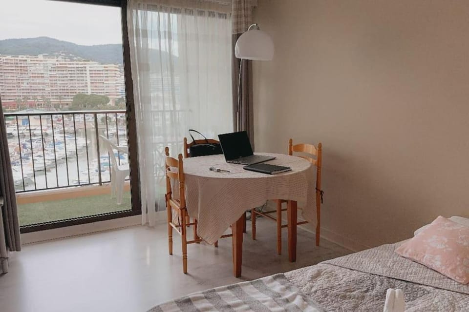 Studio 2pers piscine 10min plage Apartment in Mandelieu-La Napoule