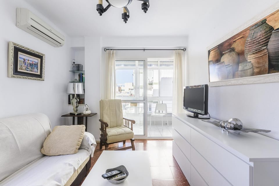 A&N Apartamento Primera Línea con Piscina Torre Apartment in Torre del Mar