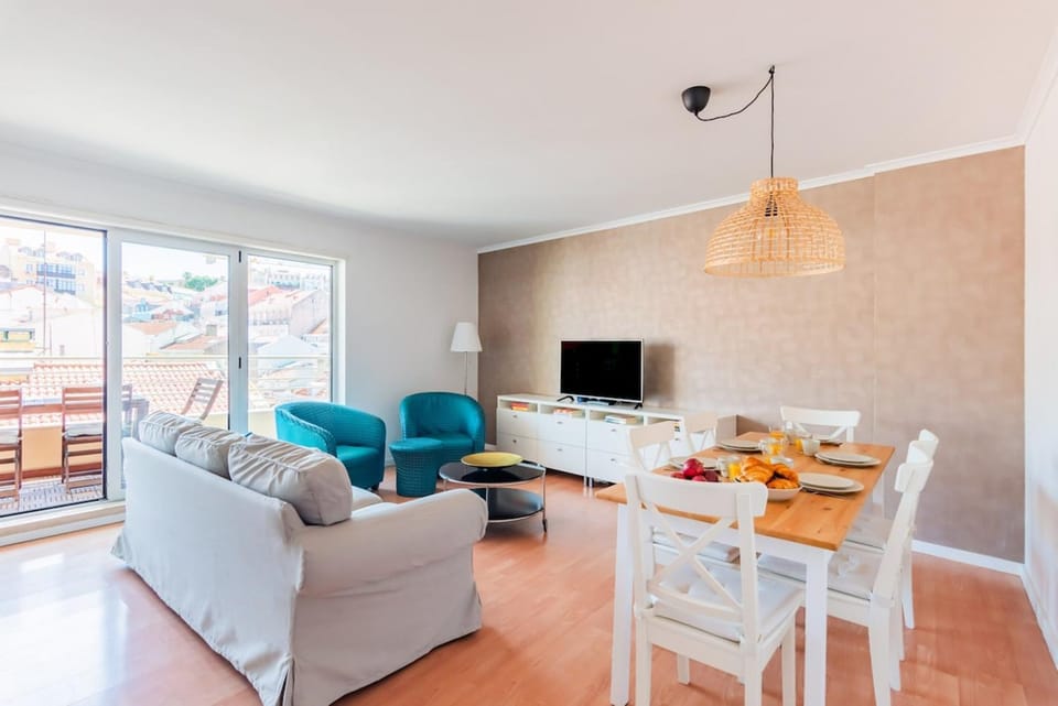 Vibrant Liberdade Living Apartment in Lisbon