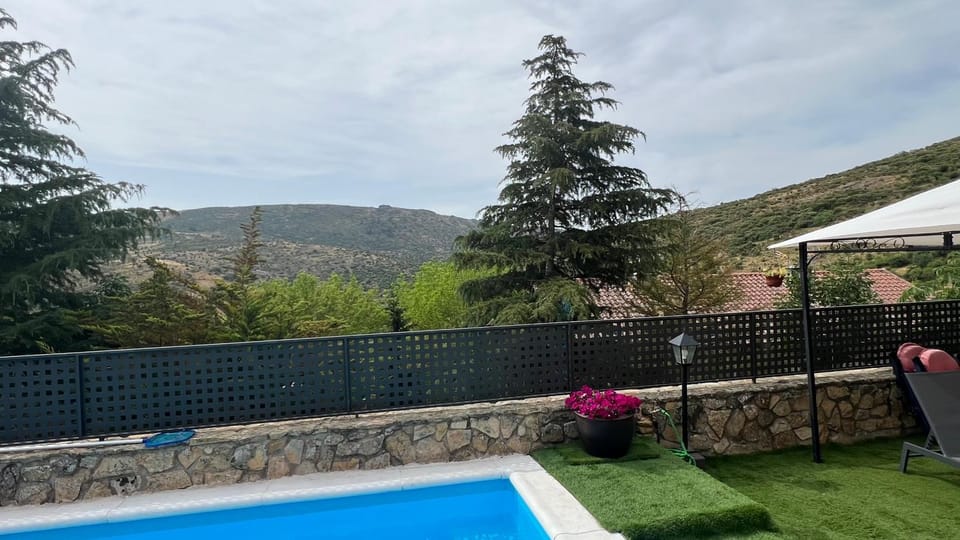 AT La Solanilla a 1 h de Madrid House in Community of Madrid