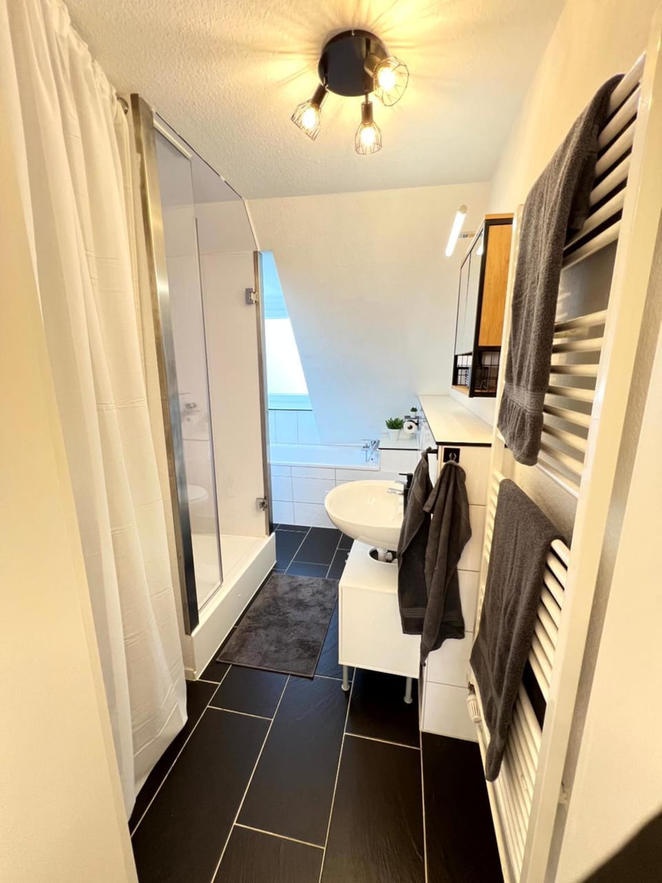 Bathroom, Bath