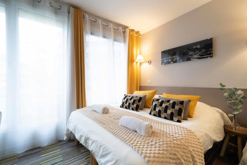 Bed, Bedroom