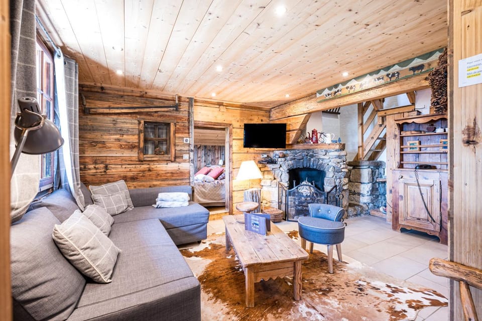 Property building, Living room