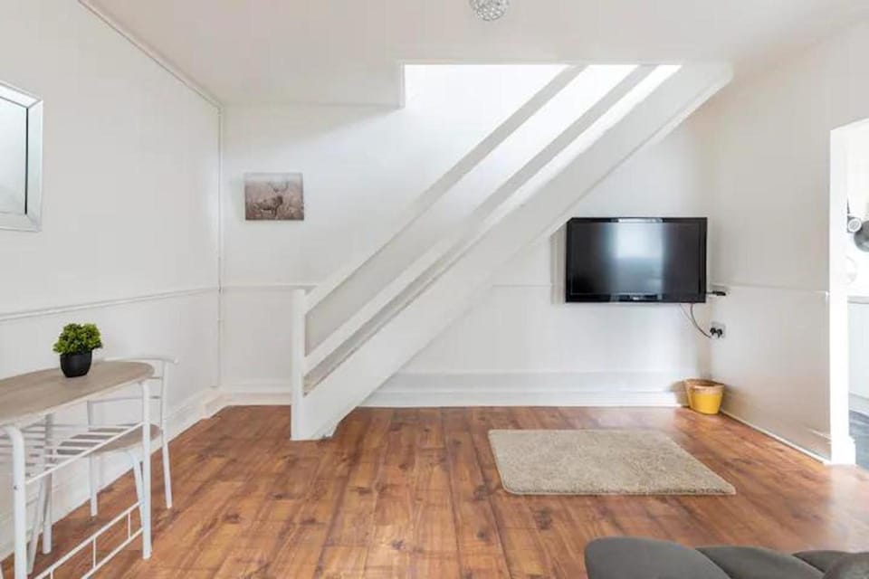 TV and multimedia, Dining area