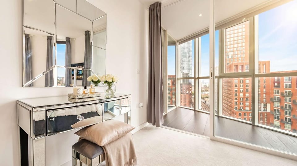 Bed, Bedroom, City view