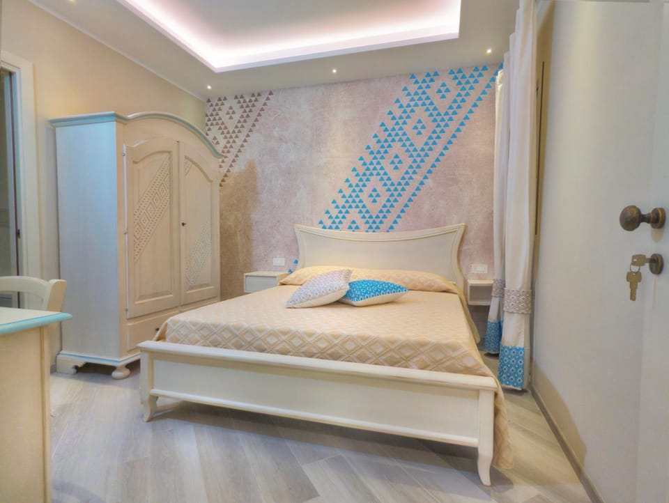 Bed, Bedroom, wardrobe