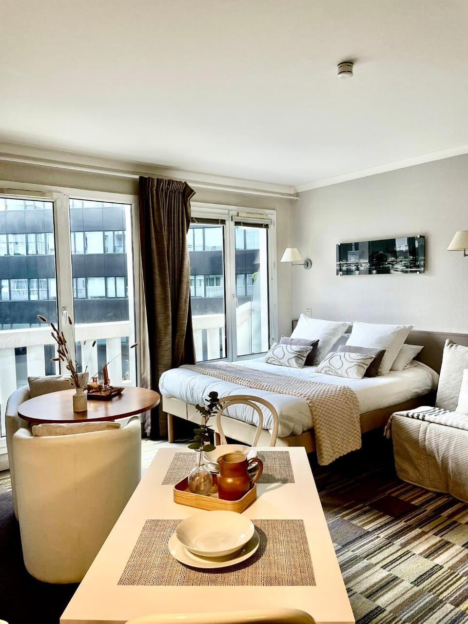 Bed, Photo of the whole room, Bedroom