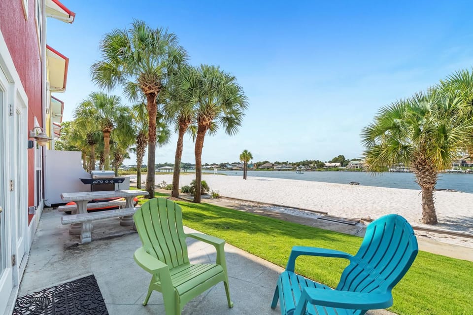 Red Retreat House in Perdido Key