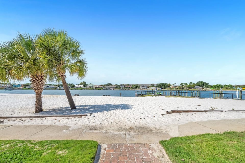 Red Retreat House in Perdido Key