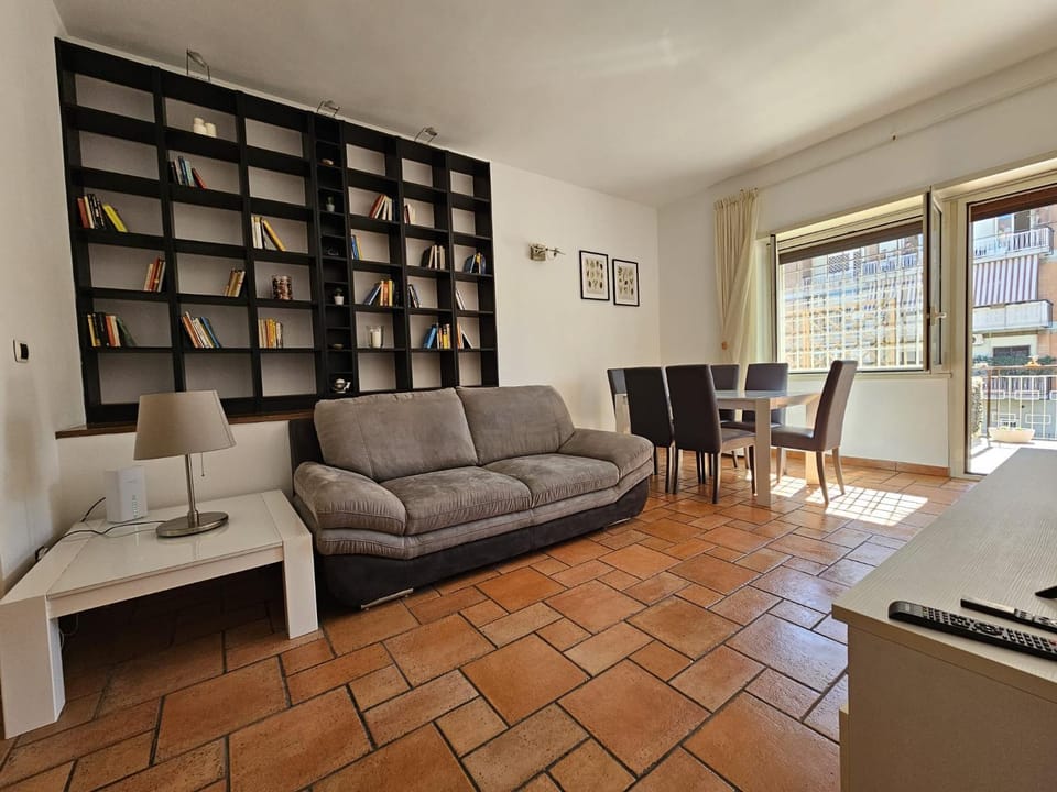 Communal lounge/ TV room