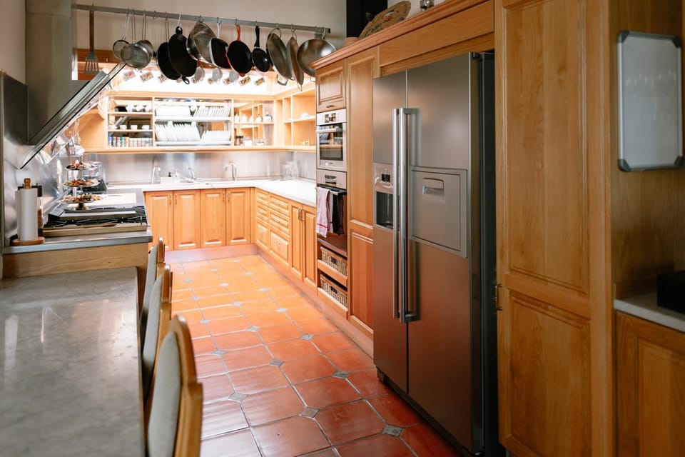Kitchen or kitchenette, oven, stove