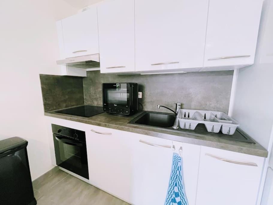 Cosy Studio Balcon Paris&Disney Apartment in Noisy-le-Grand