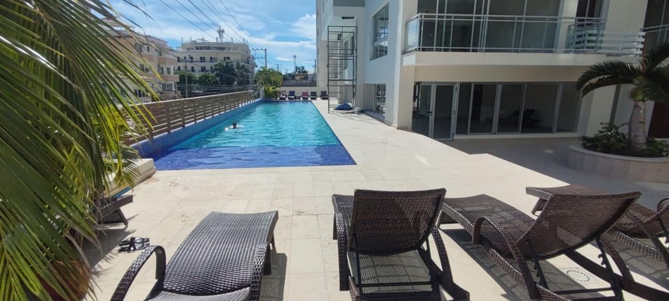 Swimming pool, Swimming pool