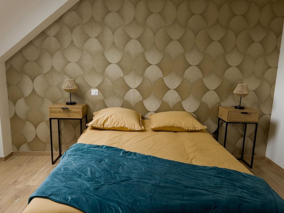 Bed, Bedroom