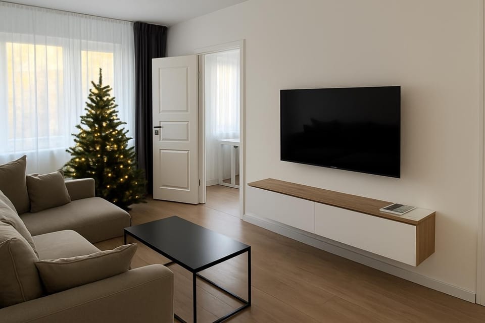 TV and multimedia, Living room, Seating area, Evening entertainment
