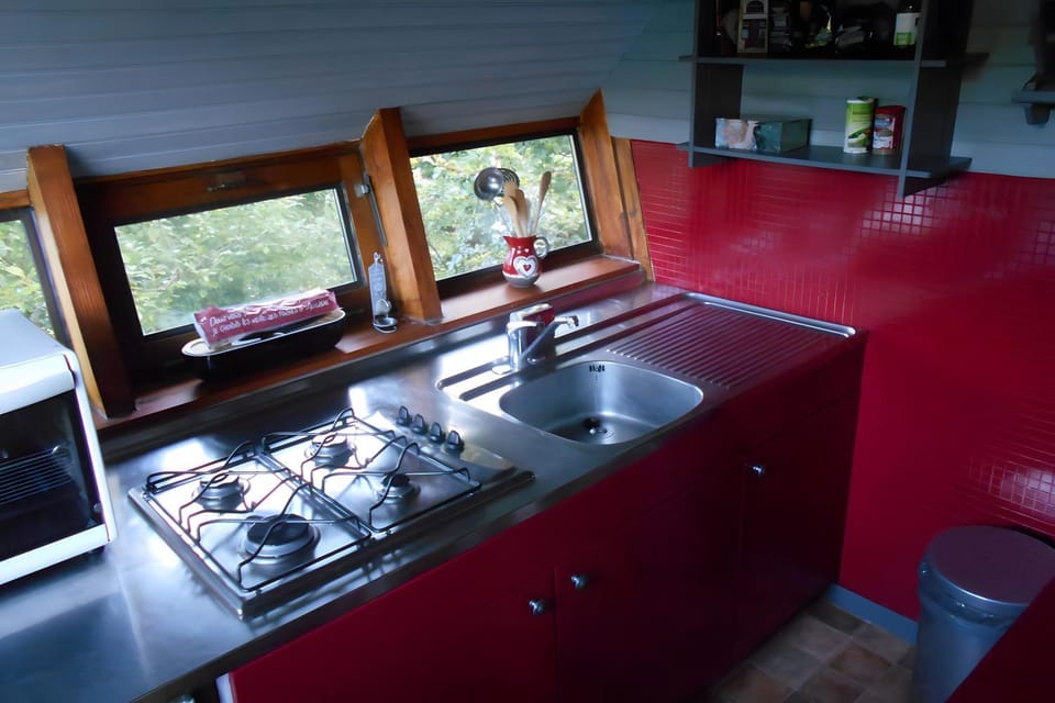 Kitchen or kitchenette, Living room