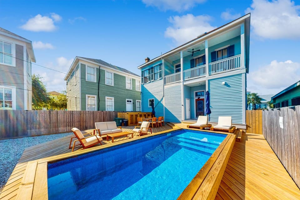 Blue Sky Getaway House in Texas City