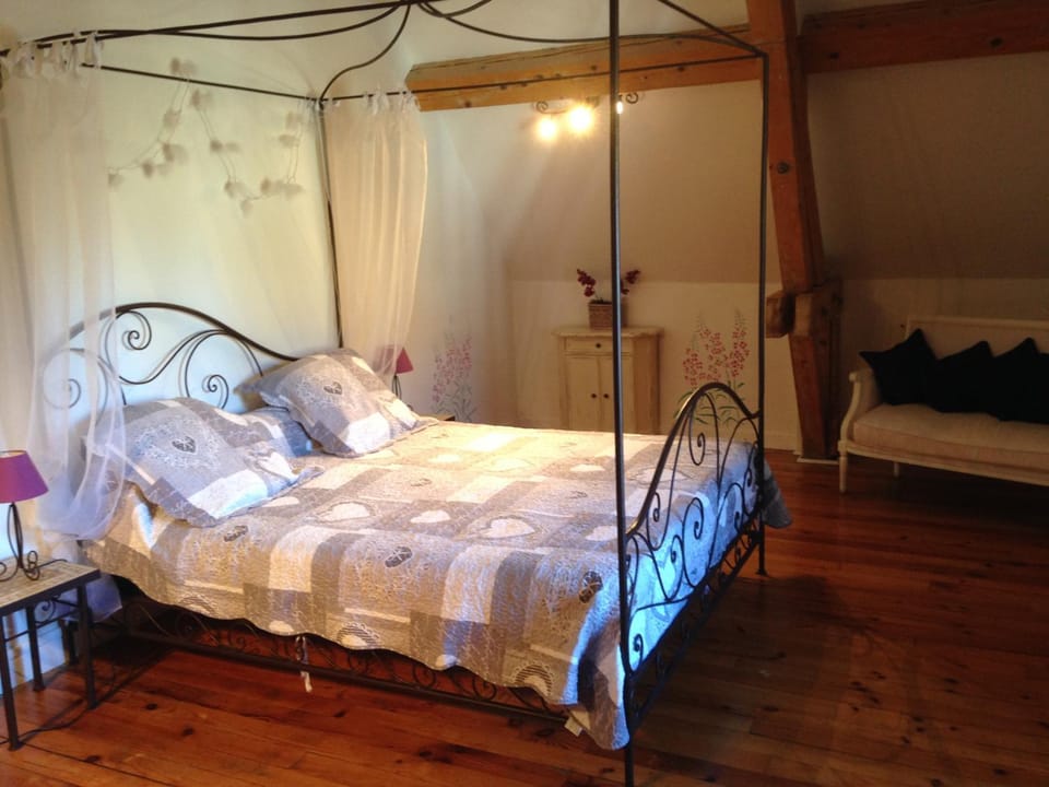 Living room, Bedroom