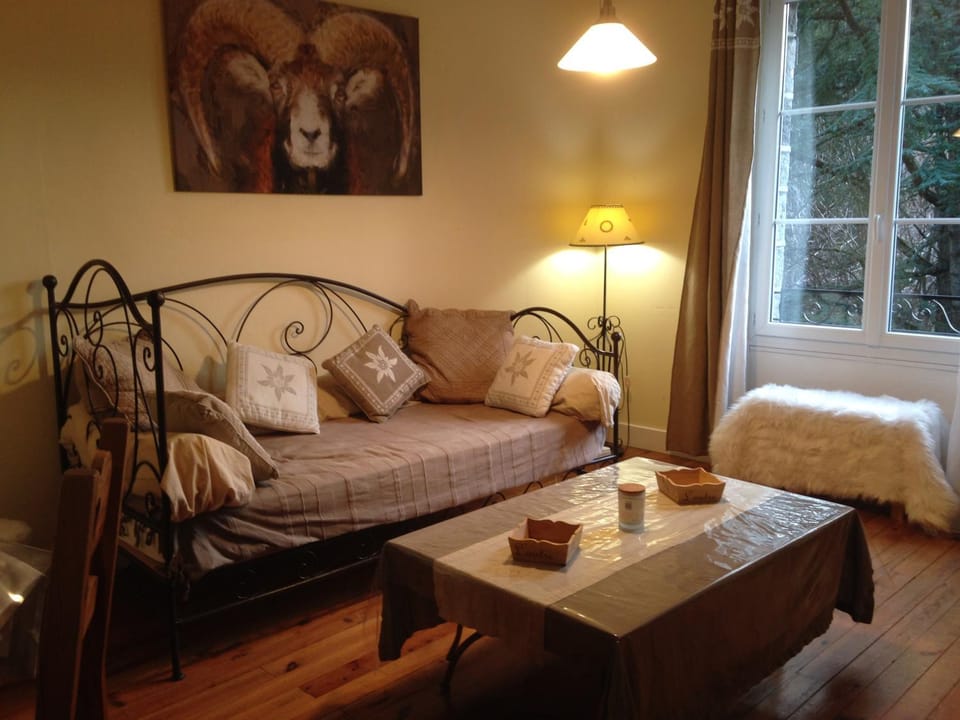 Property building, Living room