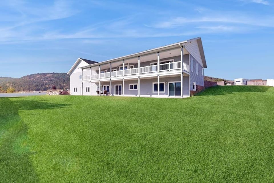 Sunnyside Retreat House in Kalispell