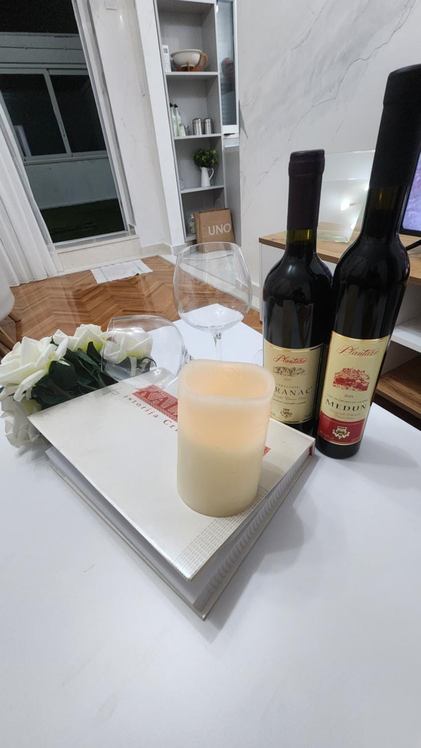 Food and drinks, Food, Drinks