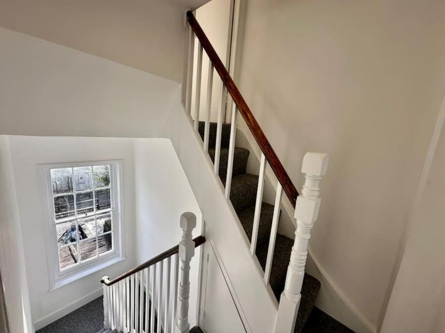 Chelsea Large 2 bed 2 Bath Sydney Street SW3 Apartment in City of Westminster