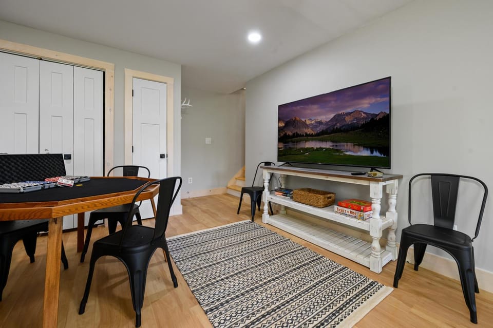 Lazy Bear Chalet in Sevier County