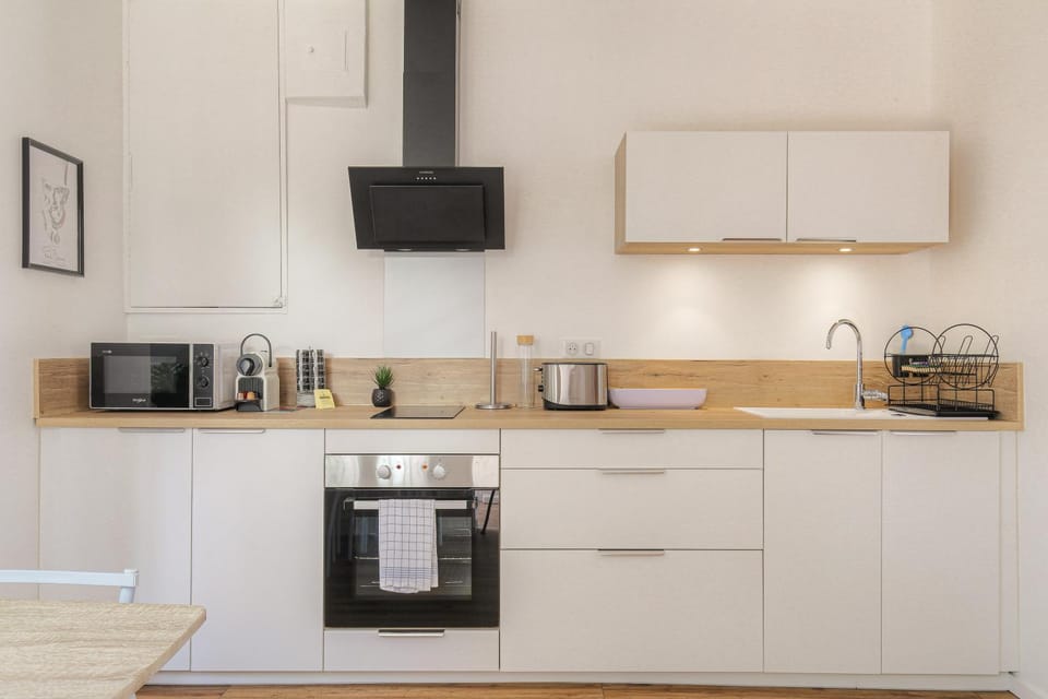 microwave, oven, stove, kitchen