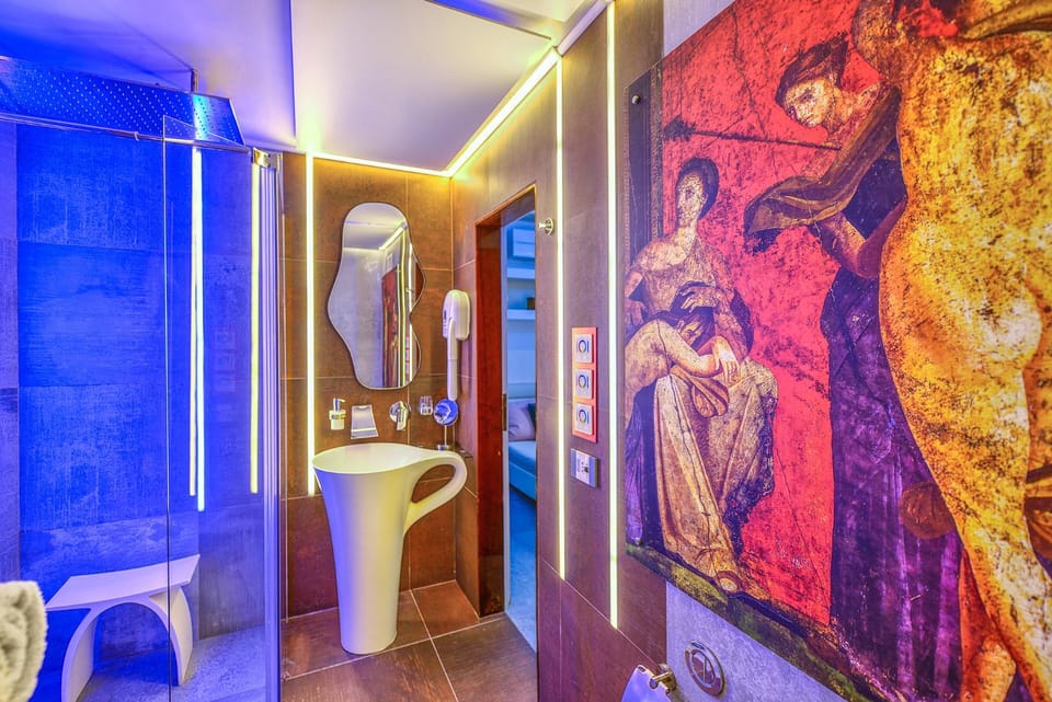 Shower, Toilet, Bathroom, hair dryier