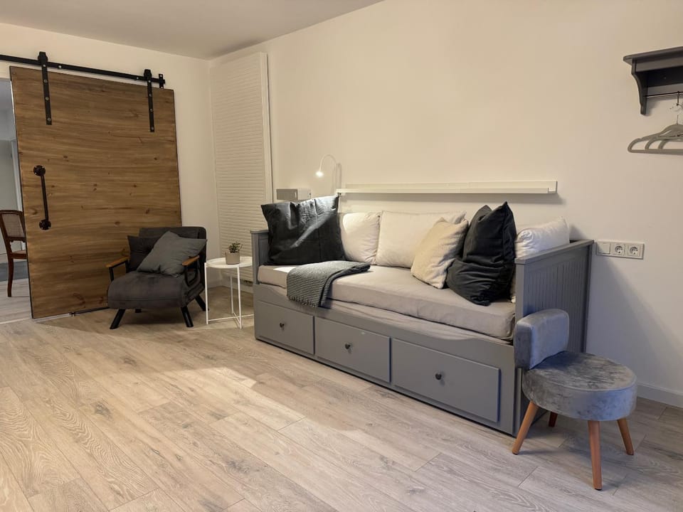 Seating area, Bedroom