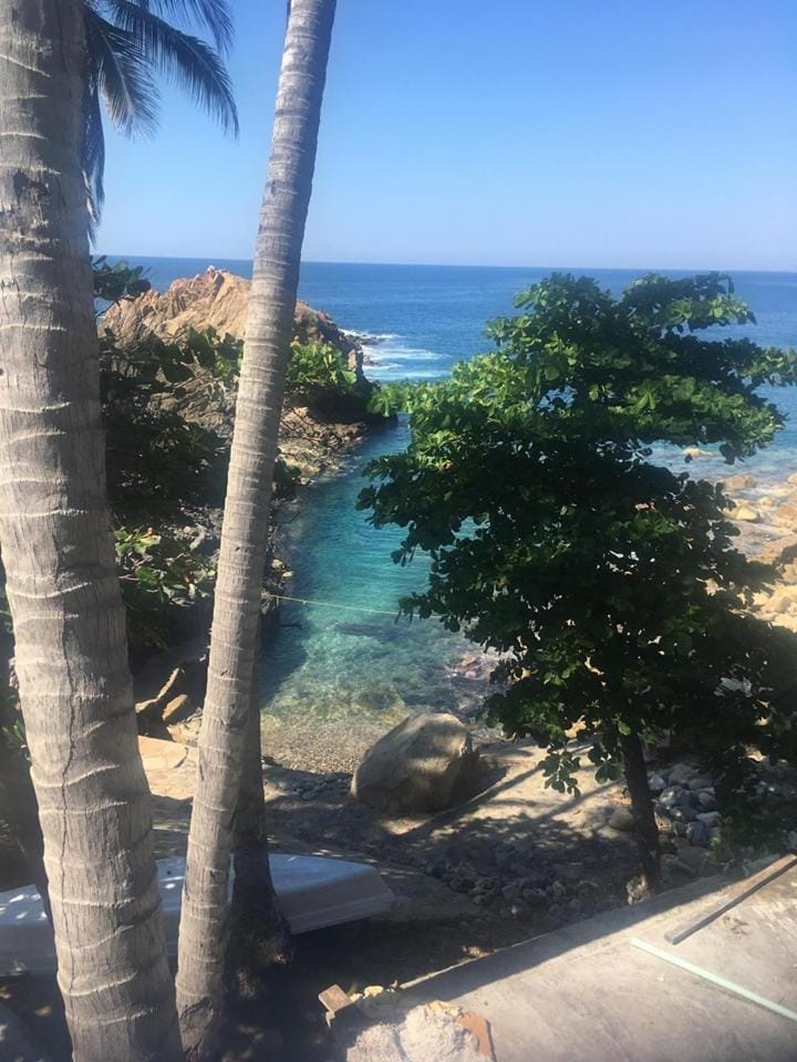 cocos camp Hotel in Acapulco