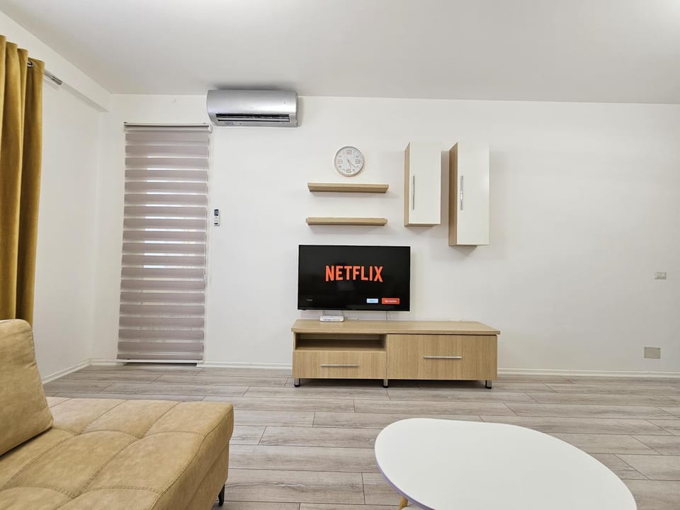 TV and multimedia, Living room, air conditioner