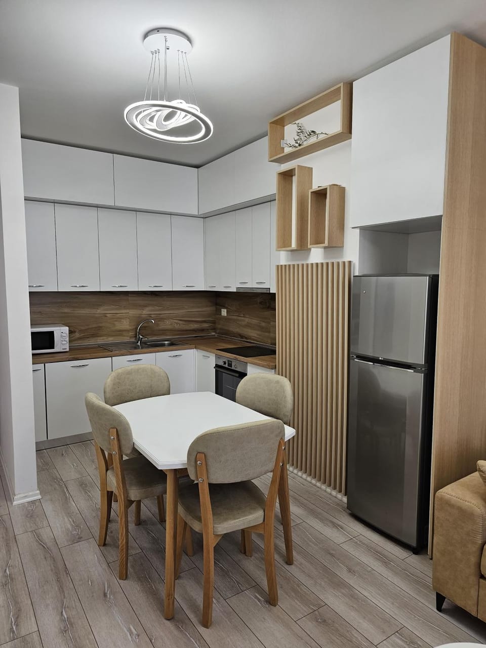Kitchen or kitchenette, Dining area, oven, stove