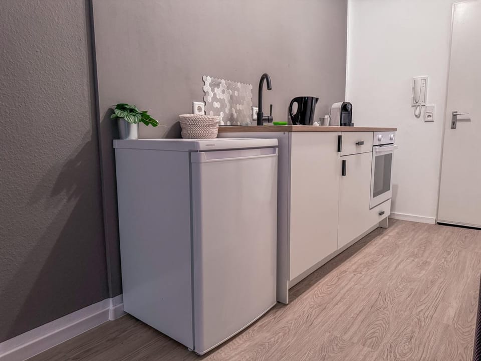 Coffee/tea facilities, Kitchen or kitchenette, oven, toaster