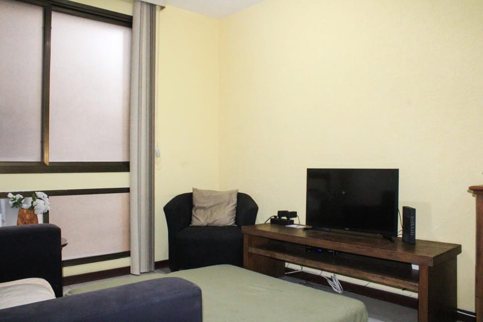 Communal lounge/ TV room, TV and multimedia, Living room, Seating area