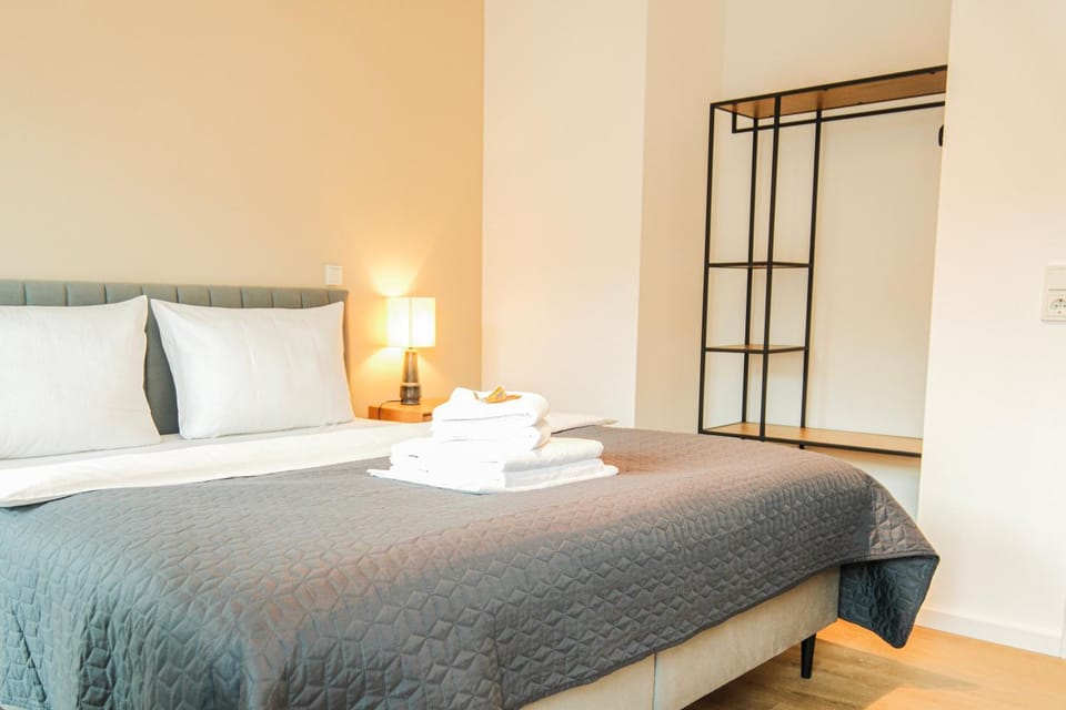 Bedroom, wardrobe