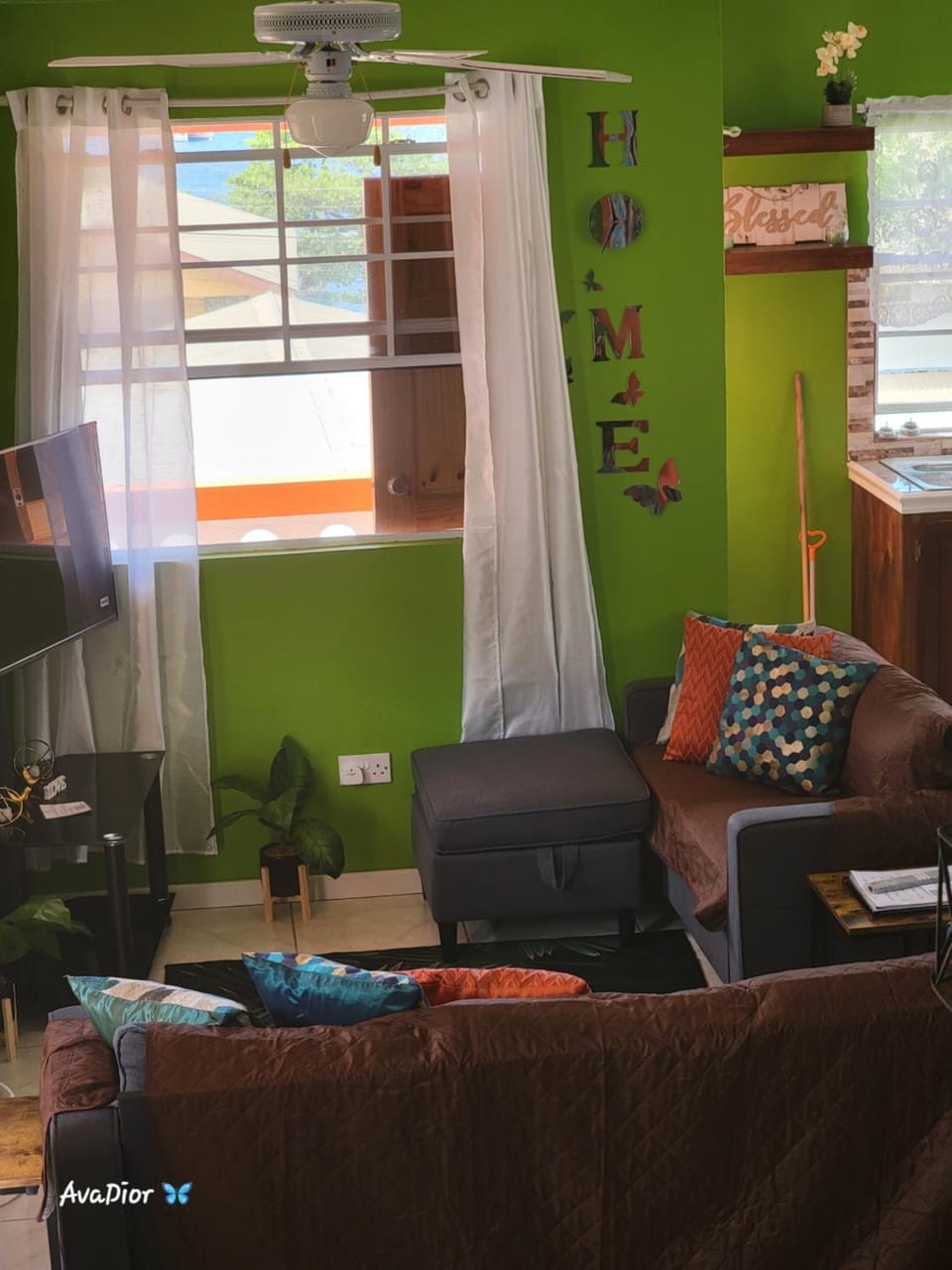 TV and multimedia, Living room, Seating area